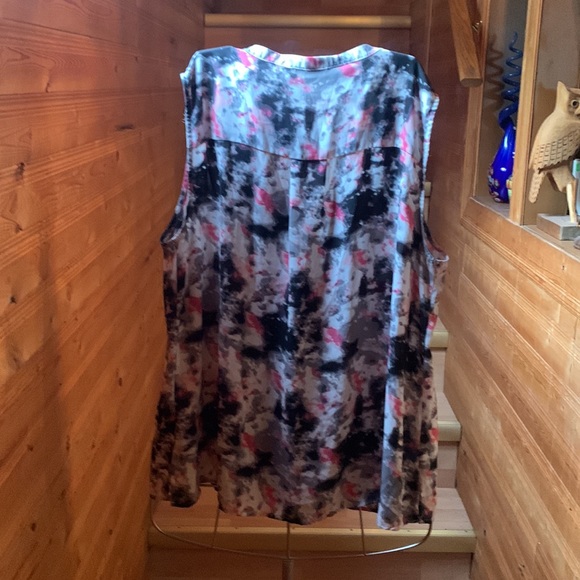 Tie Dye Style Short Sleeve Blouse - Picture 3 of 5